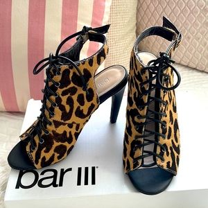 🌼 NIB Bar III Brown Leather heels. Size 5.5